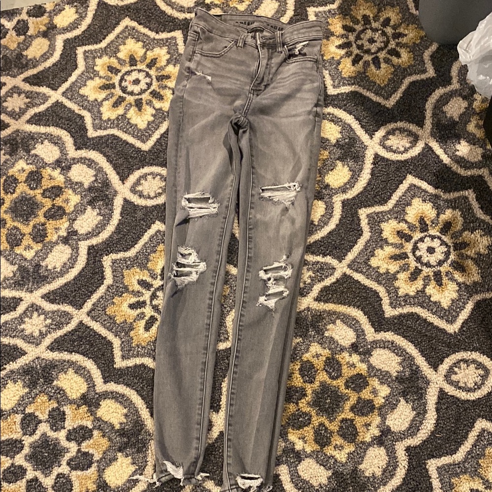 Stylish Gray Distressed Women's Jeans